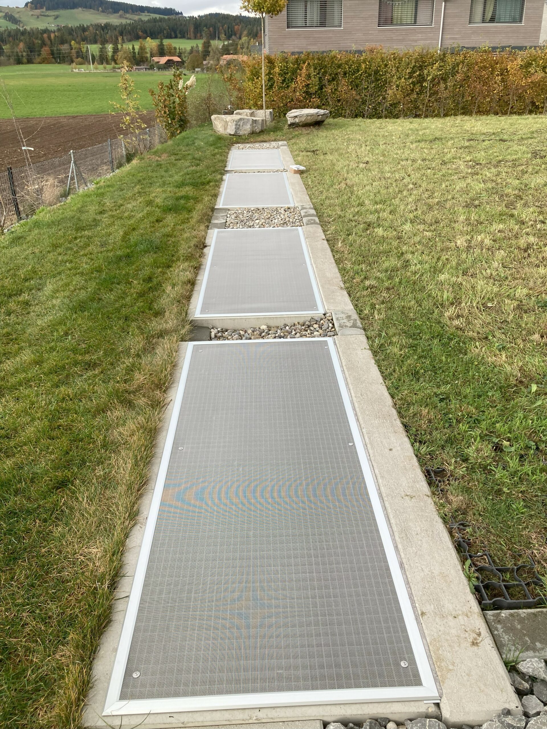 Die Lichtschachtabdeckung von Rollfix